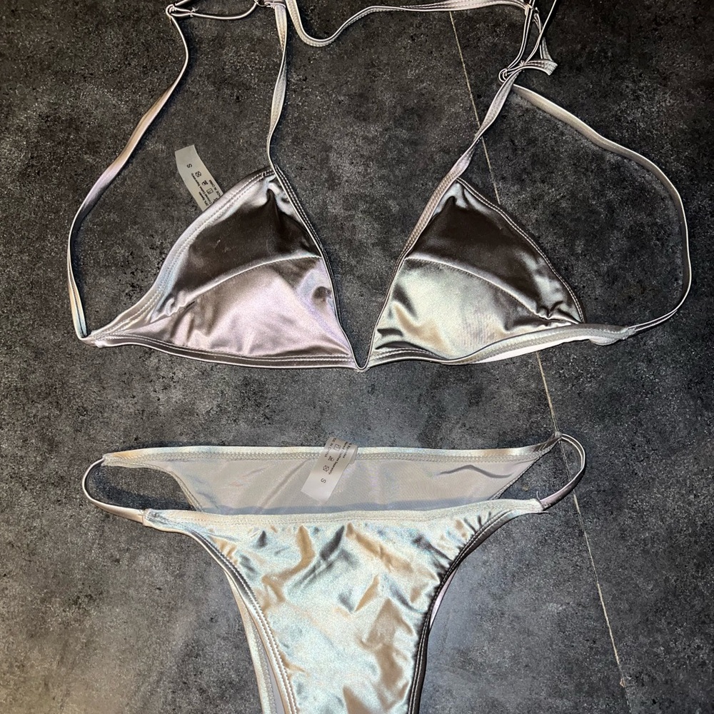 hot metallic shein binini 🖤✨